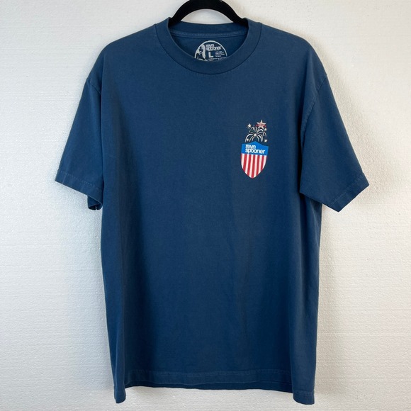 reyn spooner Other - Reyn Spooner Graphic T Shirt Mens Size Large Blue Fireworks USA‎ Hawaiian